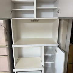 （決まりました)食器棚　の画像