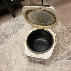 SANYO🔴炊飯器🔴パン、ヨーグルトも作れますの画像