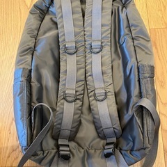美品　吉田カバンポーター　タンカーデイパック19リットル　シルバーグレー　価格見直しましたの画像
