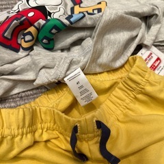 ミッキーマウス Tディズニーストア　新品　シャツ＆ショートパンツセット 95-105の画像