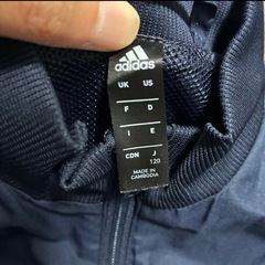 【美品】アディダス　ジップアップジャケット　120㎝の画像