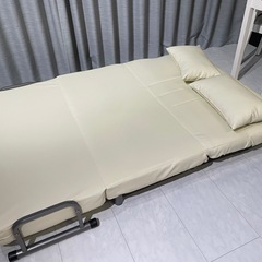 切り替え簡単ソファーベッドの画像