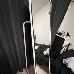 ニトリ　ハンガー付きミラー　鏡の画像