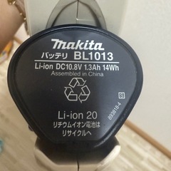 マキタ コードレスクリーナー 掃除機の画像
