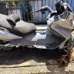 お取り引きお話し中　スカイウエーブ650LX部品取りの画像