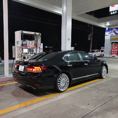 LS460後期希少なAWD。短期出品の画像