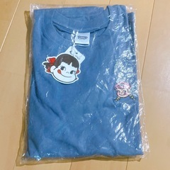 新品未使用 タグ付き ペコちゃん グレー Tシャツ Sanrioの画像