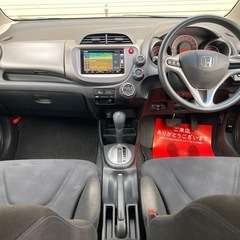 コミコミ28万円！！フィット！新規車検2年付！4WD！ワンセグTVナビ！の画像