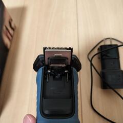 フィリップス電動シェーバーの画像