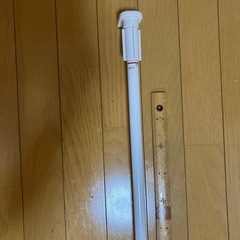 ①突っ張り棚の画像