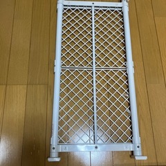 ①突っ張り棚の画像