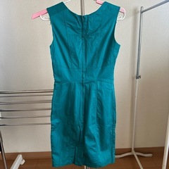 ターコイズ ワンピースの画像