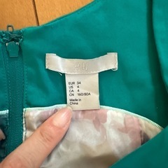 ターコイズ ワンピースの画像