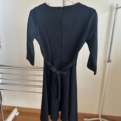 黒ワンピースの画像