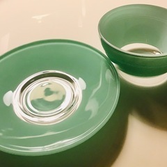【受付終了】フランス　ビンテージ　グリーン　ガラス　カップ&ソーサーの画像