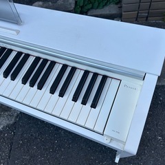 CASIO 電子ピアノの画像
