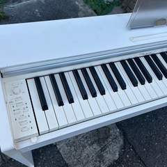 CASIO 電子ピアノの画像