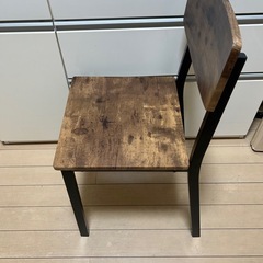 レトロ風椅子の画像