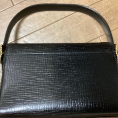 ★未使用品★『ungaro(ウンガロ)』牛革ハンドバッグの画像