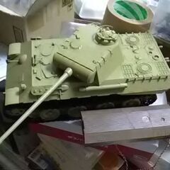 ジャンク品　戦車　模型　モーター内蔵ですが破損で動きませんの画像