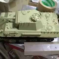 ジャンク品　戦車　模型　モーター内蔵ですが破損で動きませんの画像