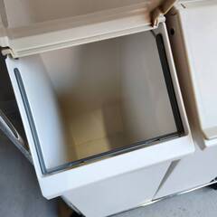 【配送費込】２段３連ゴミ箱（蓋つき）の画像