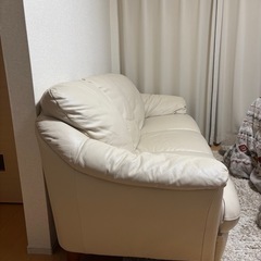 ３人掛け
ソファの画像