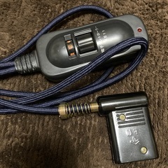 重厚楕円形ローテーブルの画像