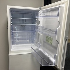 シャープ冷蔵庫の画像