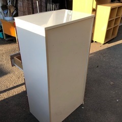 6段チェスト オシャレな赤×白の収納キャビネットです❗️衣類収納やキッチン収納としても😉60cm×42cm×高さ120cmの画像