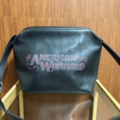 GLAD HAND×AMERICAN WANNABE レザーショルダーバッグの画像