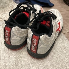 MIZUNO🔴スニーカー22.5センチの画像