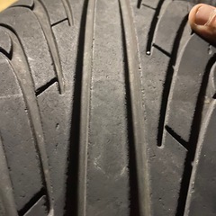 225/35R20 2本売ります!の画像