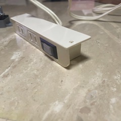中古　キャンピングカー制作用100Vコンセントの画像