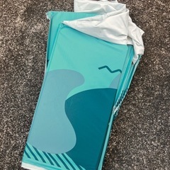 空気入れ不用のプールの画像