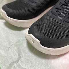 スケッチャーズのスリップインズ
の画像