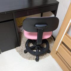 いない場合お盆過ぎに廃棄します。イケヤ製勉強机ホワイトボード付きの画像