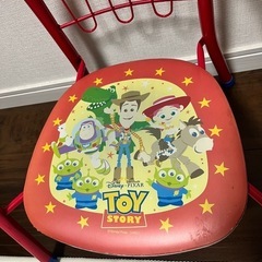 子供用椅子の画像