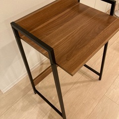 机の画像