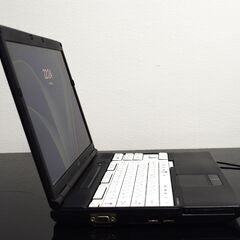 富士通定番タイプi3最新Windows11メモリ4GB高速SSD480GBWifi接続可能の画像