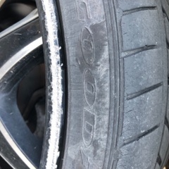 245/35R20 タイヤ、ホイール4本、傷多いの画像