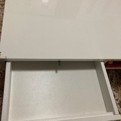 (売ります)ローテーブル白の画像