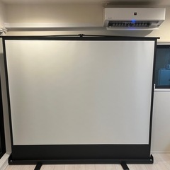 【価格交渉可】床起き手動スクリーンの画像