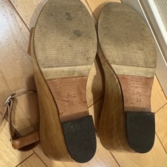 APC サイズ38 (約24cm) ブラウンサンダル の画像