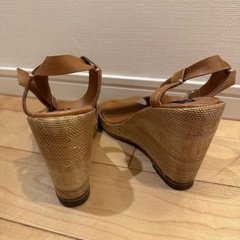 APC サイズ38 (約24cm) ブラウンサンダル の画像