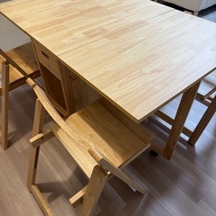 【美品】折り畳みダイニングテーブル(椅子4脚セット)の画像
