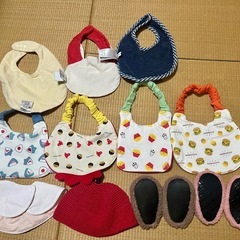 ベビー用品 ベビースタイ よだれかけ デザイン色々８枚 まとめ
＋オマケ４種類の画像