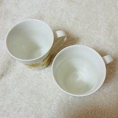 【新品未使用】花柄 マグカップ ミスド 食器 陶器 2個セットの画像
