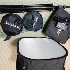 NEEWER LEDライト ケース付きの画像