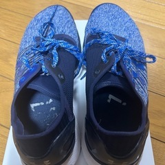 UNDER ARMOUR アンダーアーマー  スニーカー 靴の画像